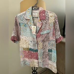 Johnny Was Marseille Resort shirt. Size Medium, NWT.